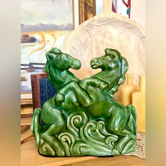 MID Century vintage jade green ceramic horse TV lamp WORKS! Stunning Color - Picture 2 of 6